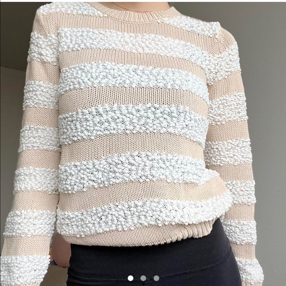 BCBG generation light sweater